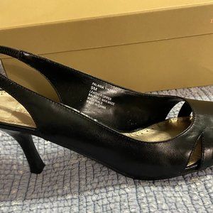 "Peep Toe" NEW Leather Slingback Pump 9M